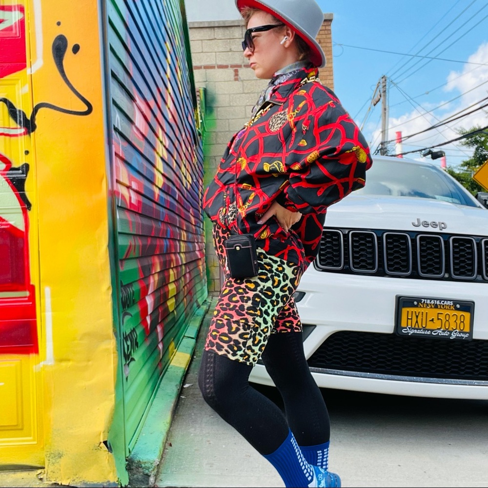 EVR Silk Gold Accessories Repeat Print True Vintage ZipUp Red Gold Bomber Jacket - Picture 10 of 17